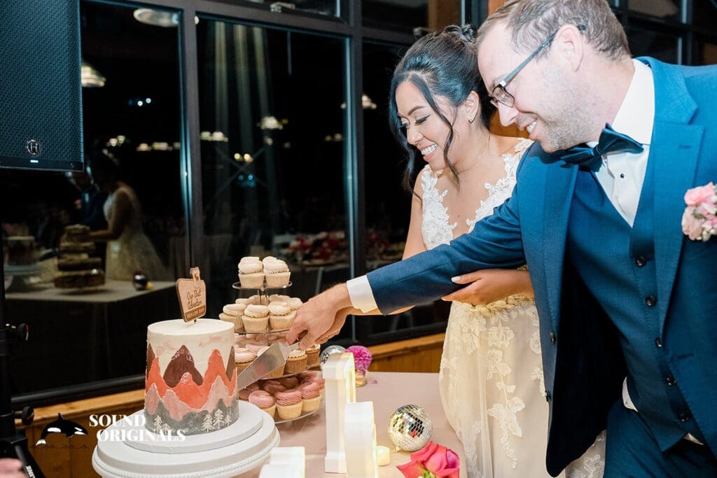 Carlyn + Derek Crystal Mountain Resort Wedding // Carlyn + Derek -