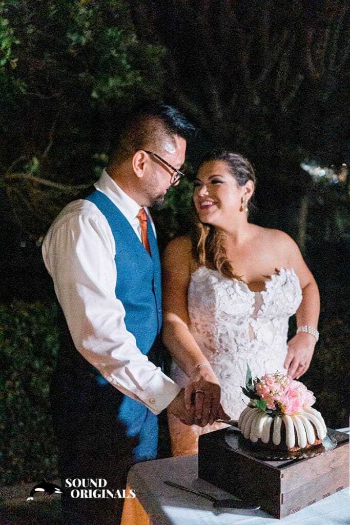 Angela + Raymond La Jolla Cove Bridge Club Wedding // Angela + Raymond -