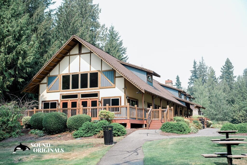 Redmond Ridge Event Center Wedding // Lukas + Han -