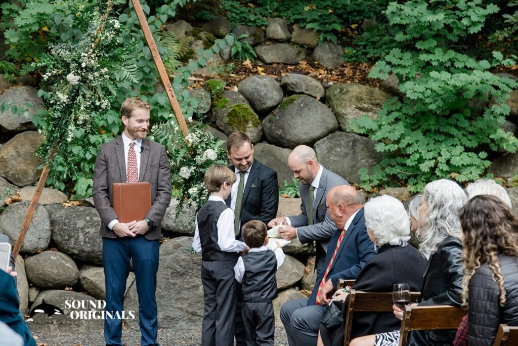 The Ruins Hood River Wedding // Lauren + Zac -