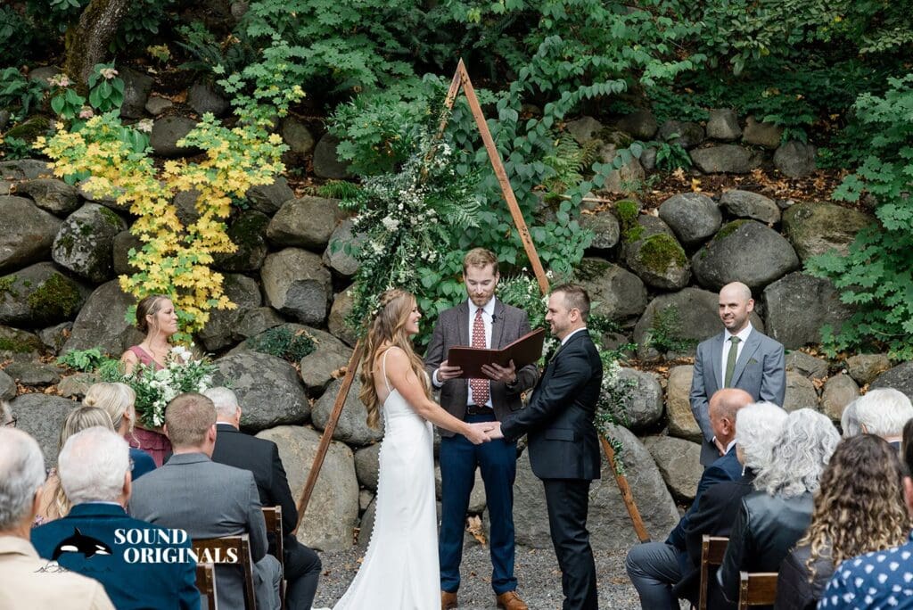The Ruins Hood River Wedding // Lauren + Zac -