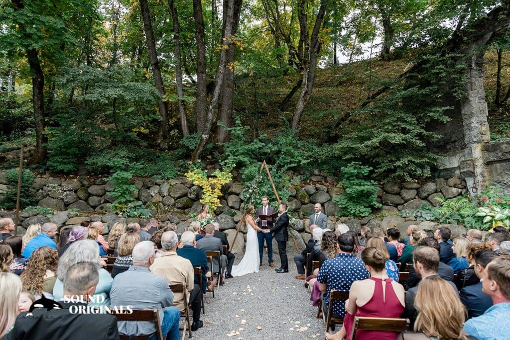 The Ruins Hood River Wedding // Lauren + Zac -