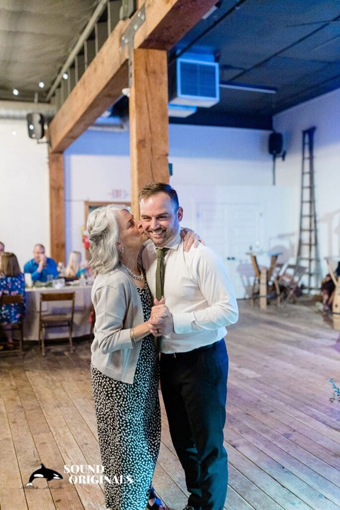 The Ruins Hood River Wedding // Lauren + Zac -