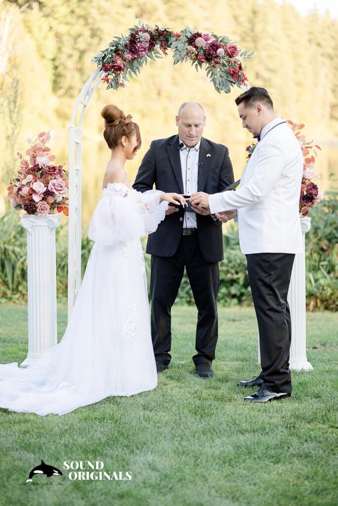 Lake Wilderness Lodge Wedding // Maria + Jonah -