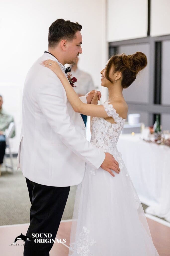 Lake Wilderness Lodge Wedding // Maria + Jonah -