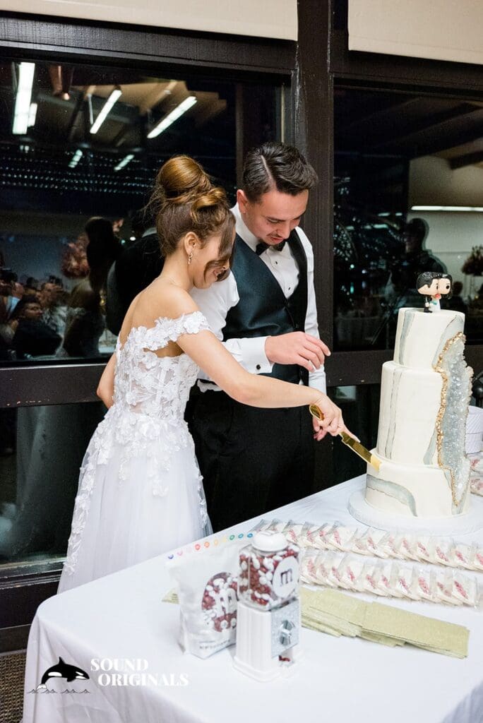 Lake Wilderness Lodge Wedding // Maria + Jonah -