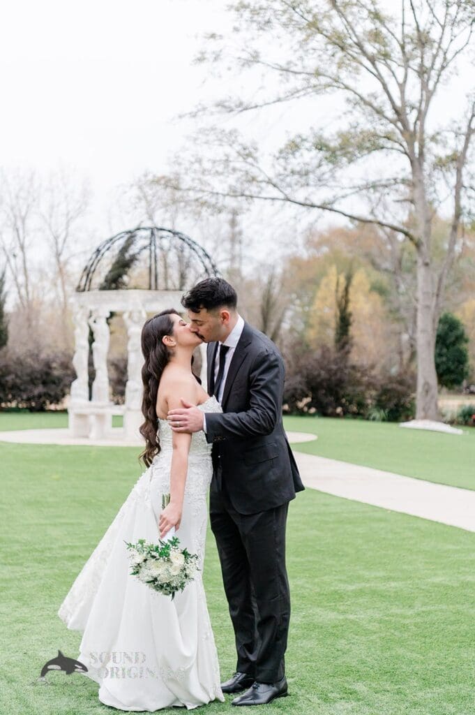 Starshine Texas Wedding // Brandon + Laura -