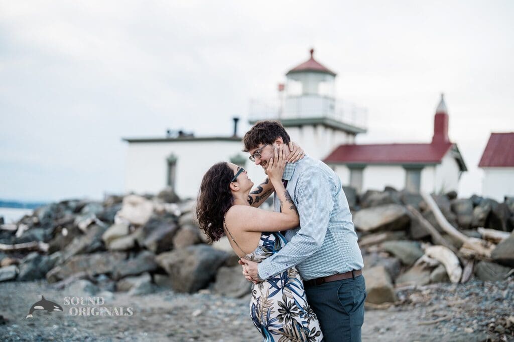 25 STUNNING Locations for Engagement Photos in Seattle -