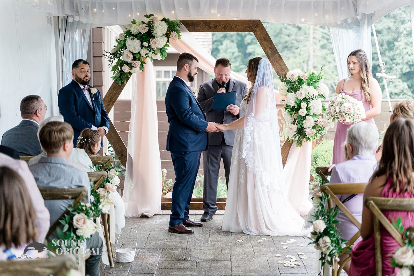 Salish Lodge & Spa Wedding // Amanda + Zachary -
