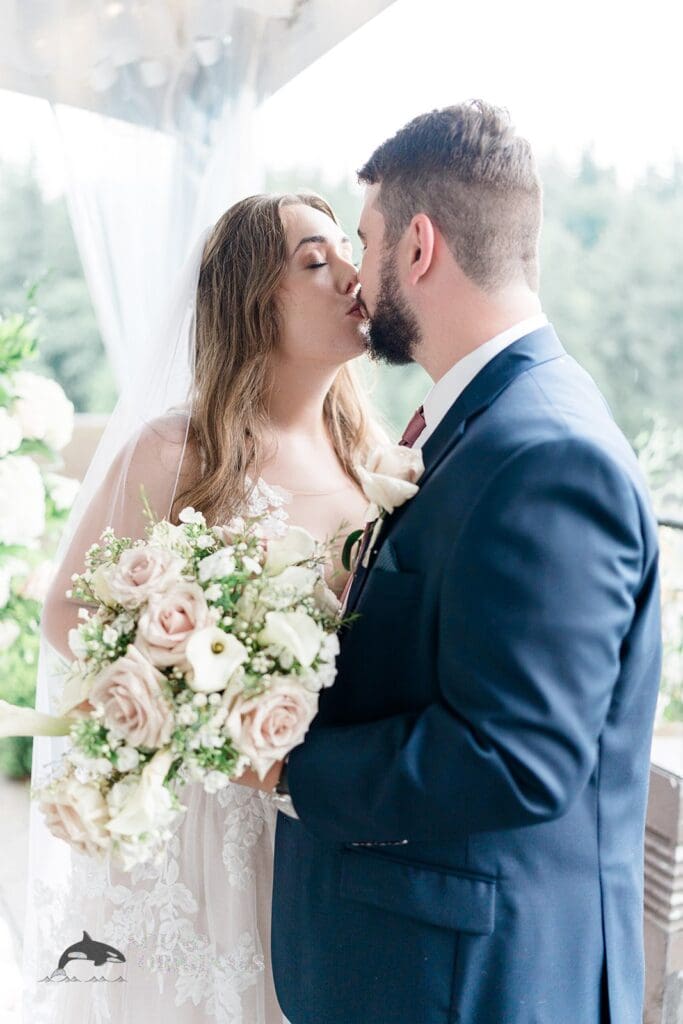 Salish Lodge & Spa Wedding // Amanda + Zachary -