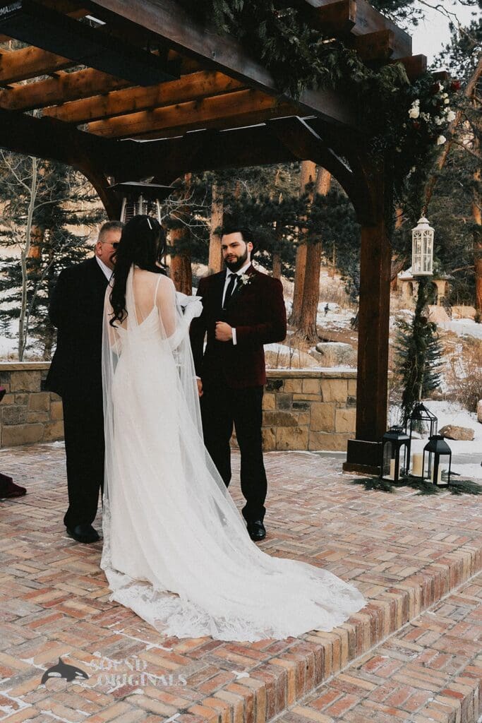 Della Terra Mountain Chateau Wedding // Madison + Jonathan -