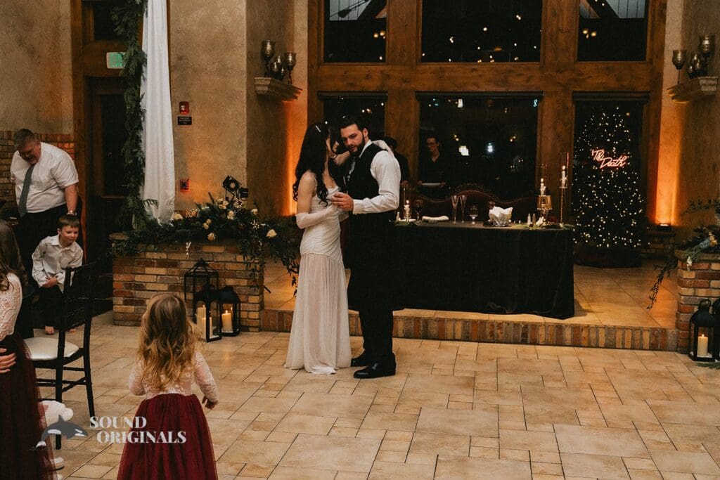Della Terra Mountain Chateau Wedding // Madison + Jonathan -