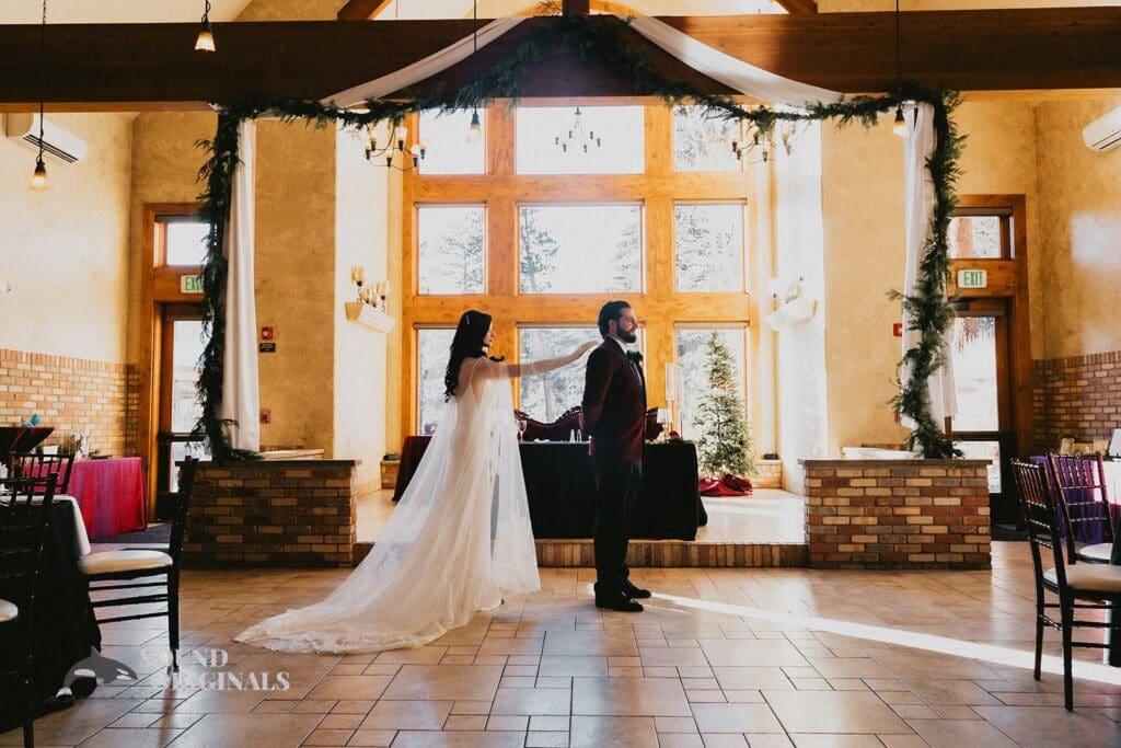 Della Terra Mountain Chateau Wedding // Madison + Jonathan -