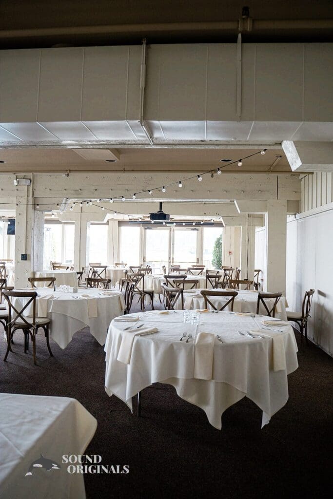 Salty's on Alki Wedding // Hannah + Isaac -