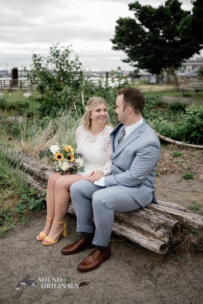 Salty's on Alki Wedding // Hannah + Isaac -