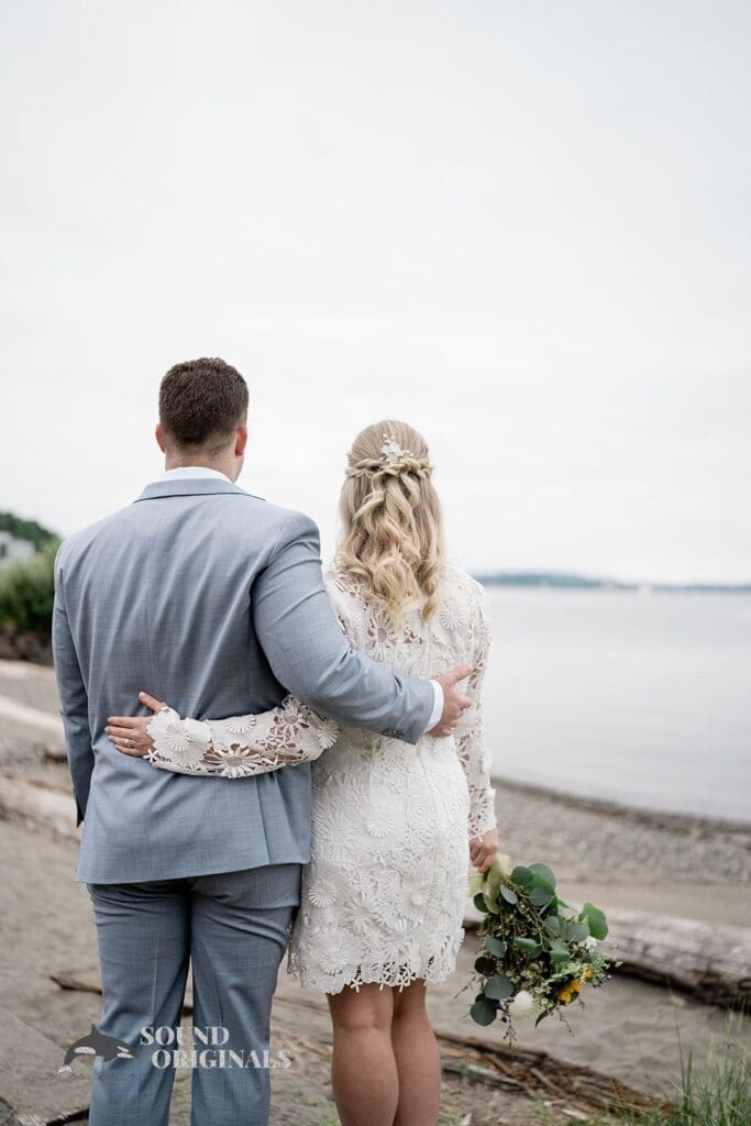 Salty's on Alki Wedding // Hannah + Isaac -