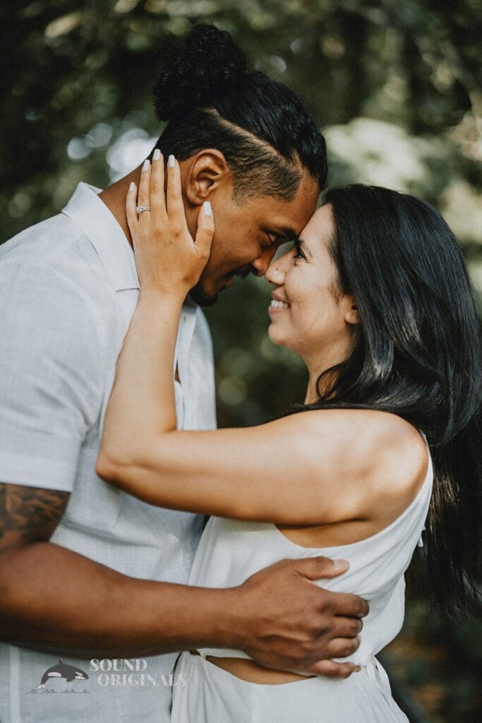 Ash + Chris Lincoln Park Engagement // Ash & Chris -