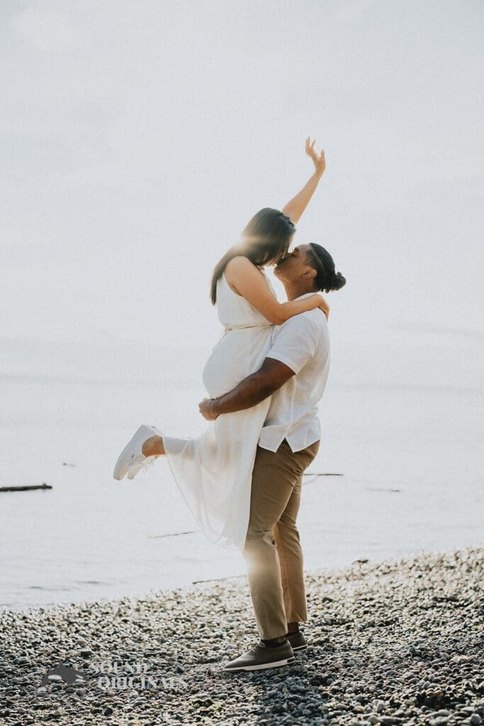 Ash + Chris Lincoln Park Engagement // Ash & Chris -