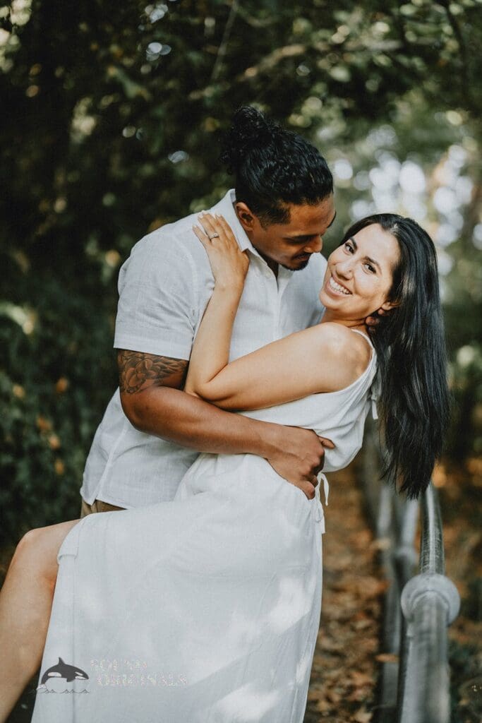 Ash + Chris Lincoln Park Engagement // Ash & Chris -