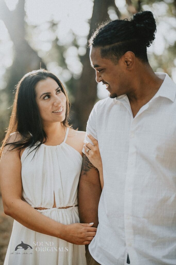 Ash + Chris Lincoln Park Engagement // Ash & Chris -