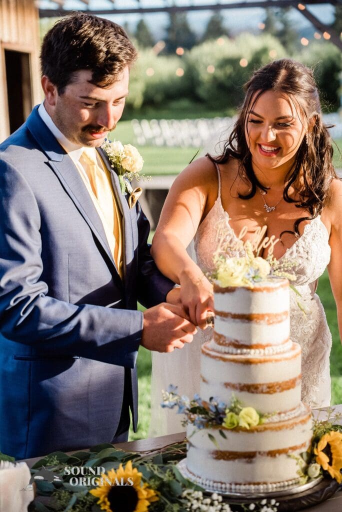 Mt View Orchards Wedding // Ashley + Jacob -