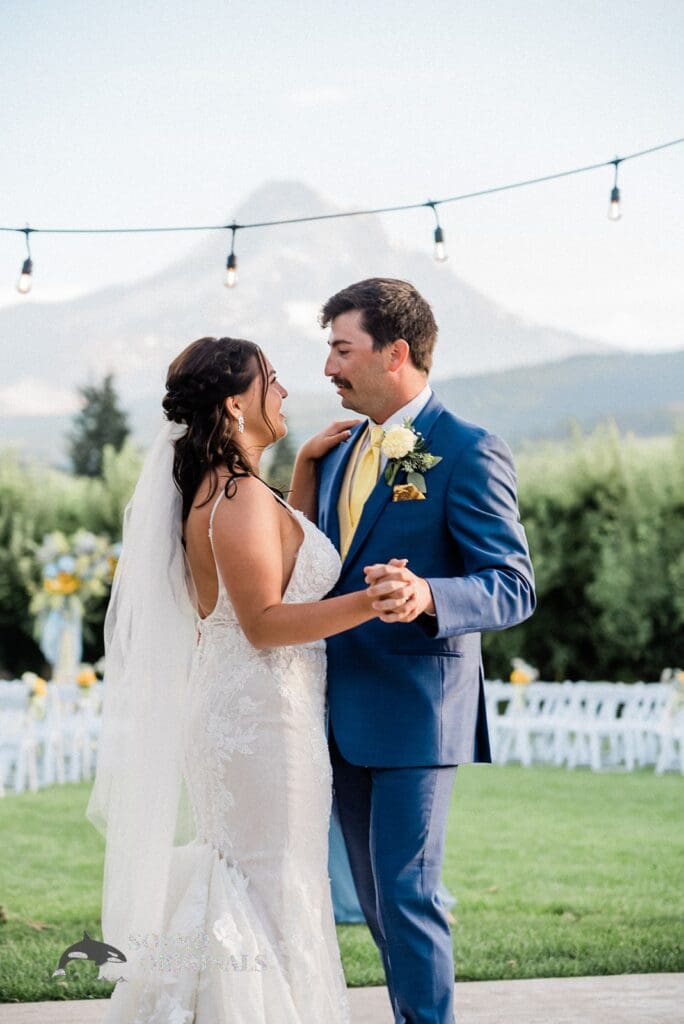 Mt View Orchards Wedding // Ashley + Jacob -