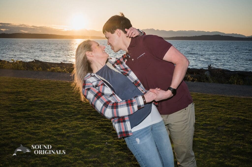 Grant + Sara Lincoln Park Engagement // Grant & Sara -