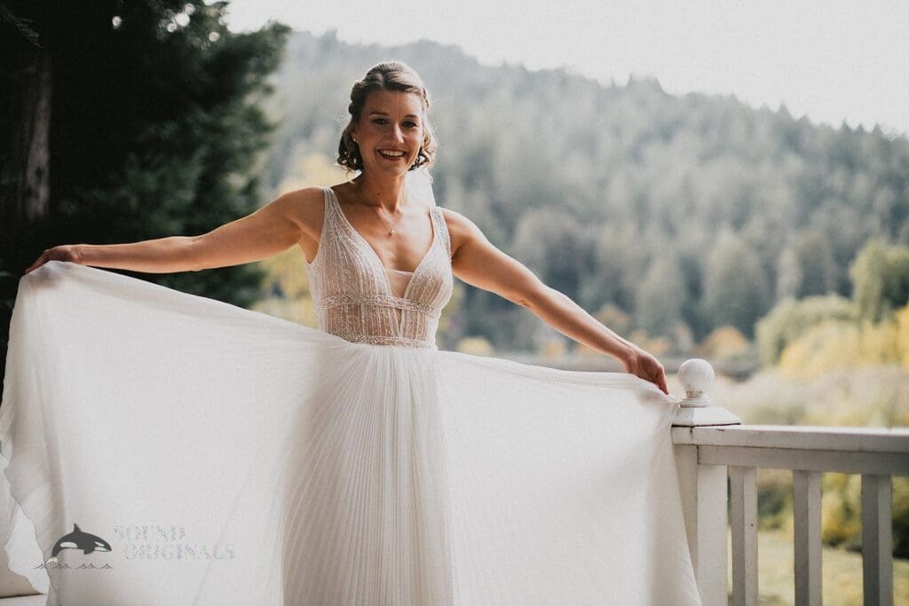 Private Home Wedding // Lizzy + Phil -