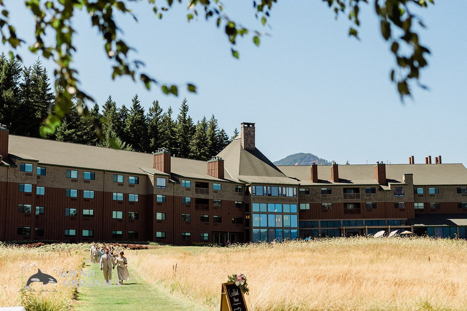 Portland’s Prettiest Early-Fall Photo Spots at Skamania Lodge
