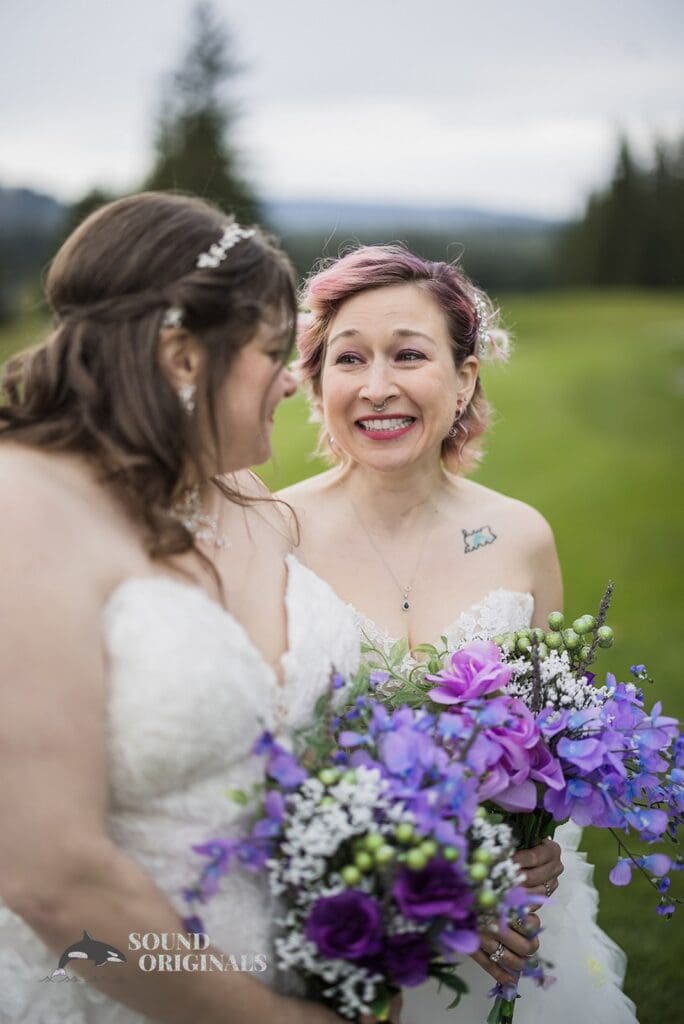 The Club at Snoqualmie Ridge Wedding // Amey + Kristen -
