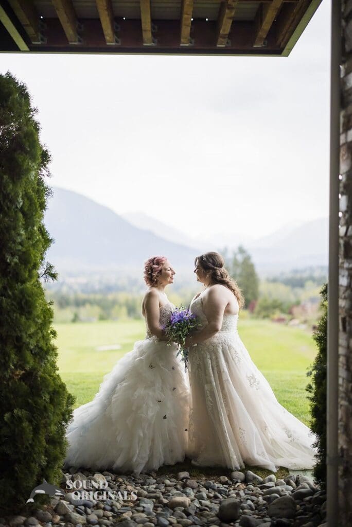 The Club at Snoqualmie Ridge Wedding // Amey + Kristen -
