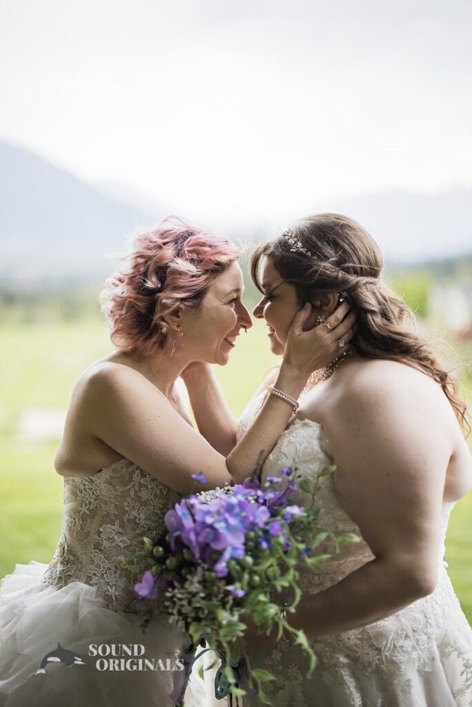 The Club at Snoqualmie Ridge Wedding // Amey + Kristen -
