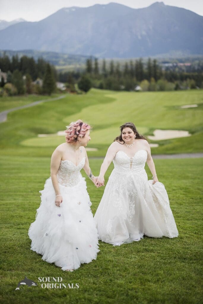 The Club at Snoqualmie Ridge Wedding // Amey + Kristen -