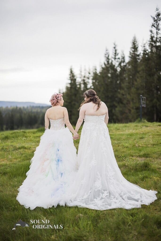 The Club at Snoqualmie Ridge Wedding // Amey + Kristen -