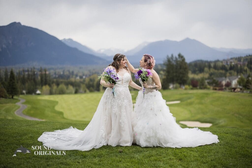 The Club at Snoqualmie Ridge Wedding // Amey + Kristen -