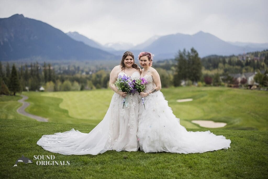 The Club at Snoqualmie Ridge Wedding // Amey + Kristen -