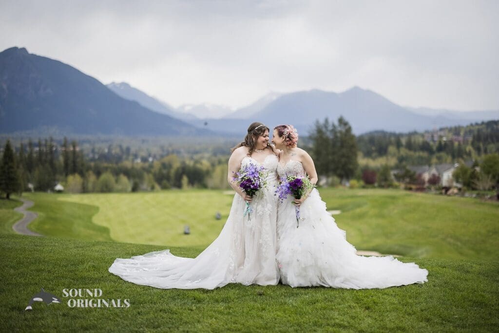 The Club at Snoqualmie Ridge Wedding // Amey + Kristen -