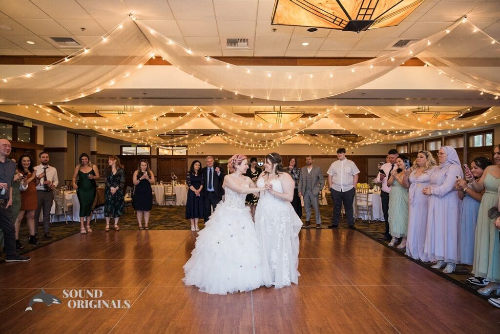 The Club at Snoqualmie Ridge Wedding // Amey + Kristen -