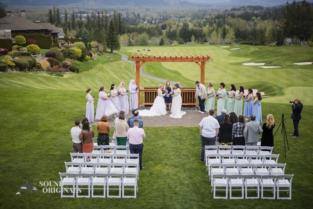 The Club at Snoqualmie Ridge Wedding // Amey + Kristen -