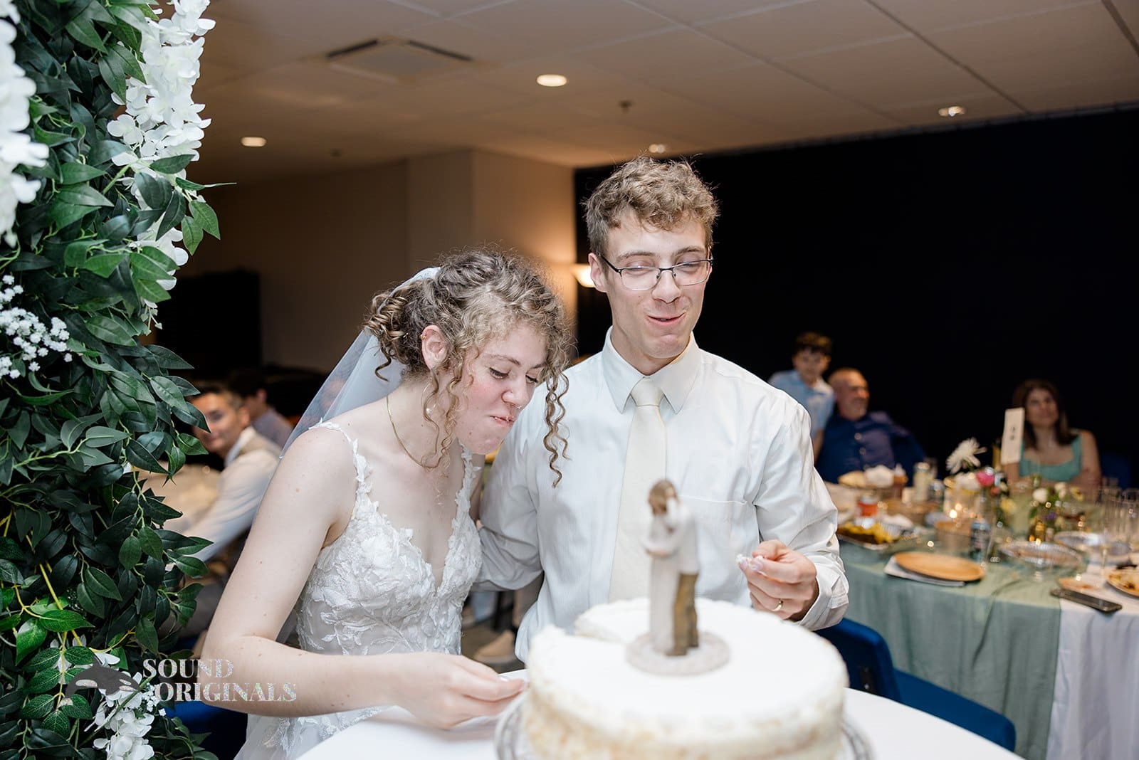 Lucy & Eli -