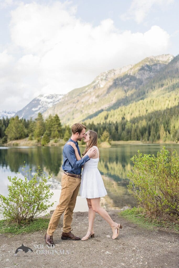 25 STUNNING Locations for Engagement Photos in Seattle -