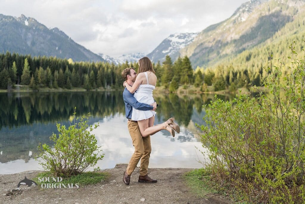 25 STUNNING Locations for Engagement Photos in Seattle -