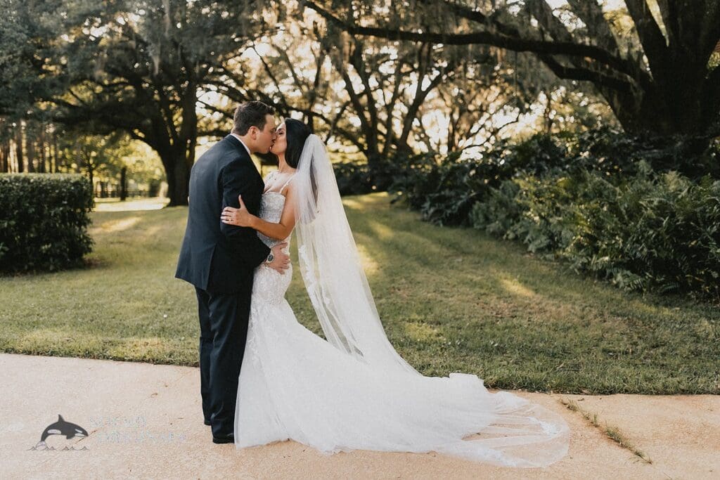 Club Lake Plantation Wedding // Bailey + Alex -