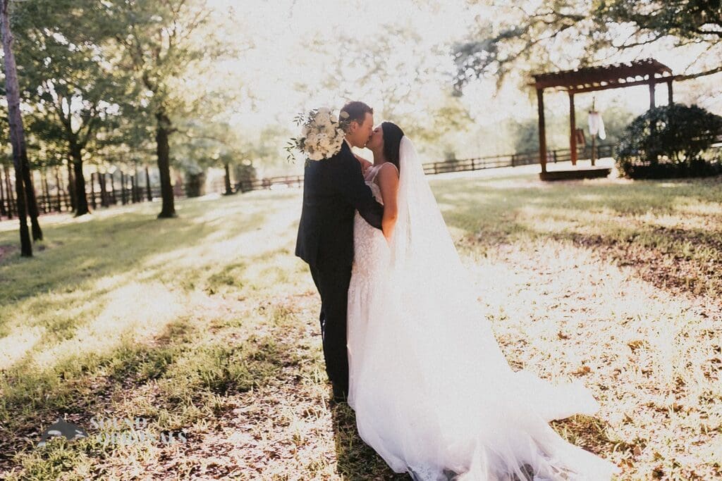 Club Lake Plantation Wedding // Bailey + Alex -