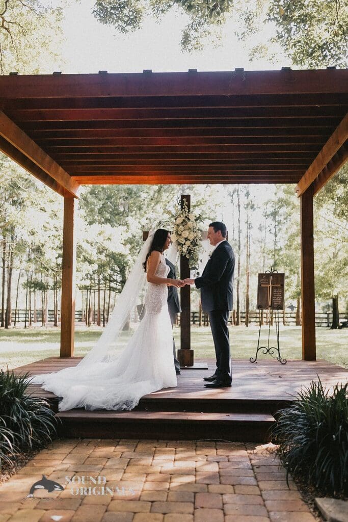 Club Lake Plantation Wedding // Bailey + Alex -