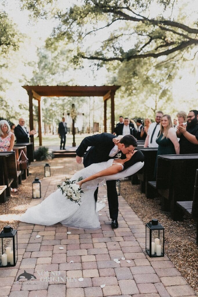 Club Lake Plantation Wedding // Bailey + Alex -