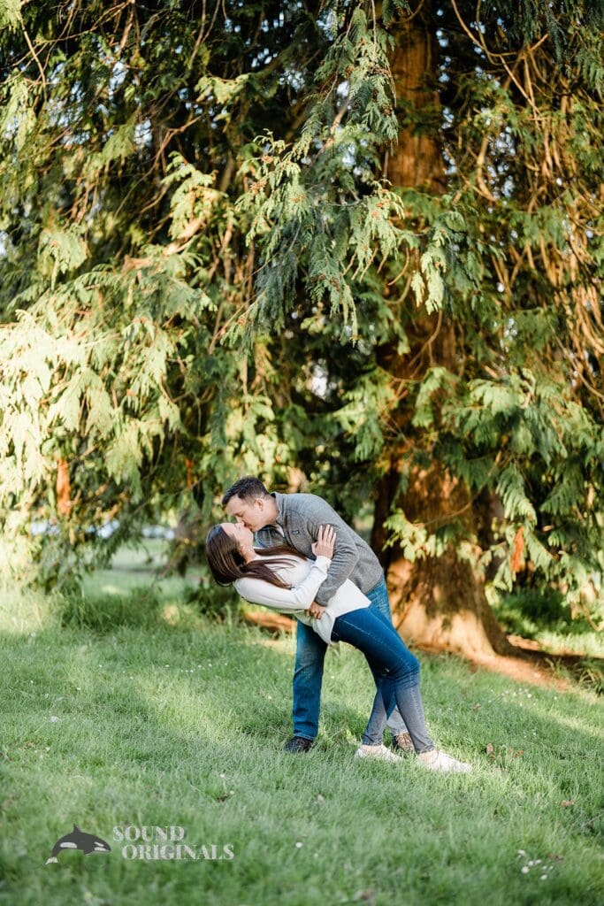 Lincoln Park Engagement // Danielle + Connor -