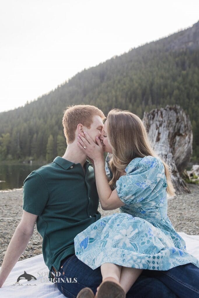 25 STUNNING Locations for Engagement Photos in Seattle -