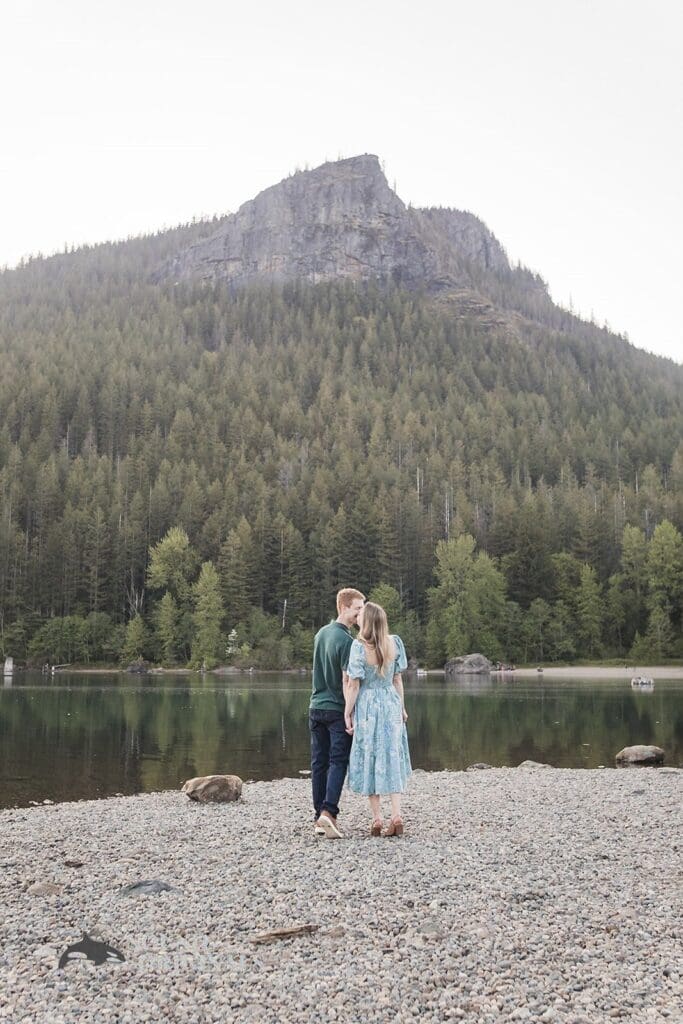 25 STUNNING Locations for Engagement Photos in Seattle -