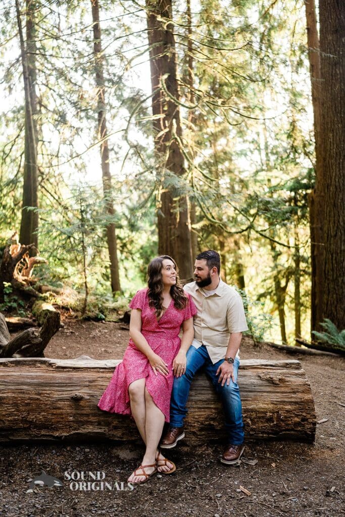 Amanda & Zach Snoqualmie Falls Engagement // Amanda + Zachary -